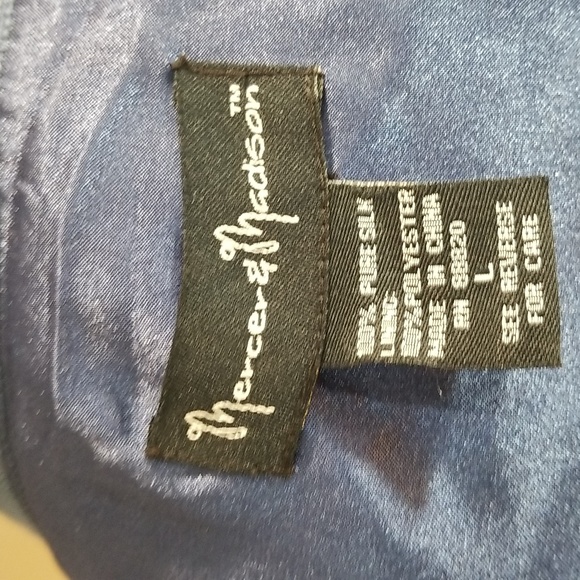 100% pure silk in gorgeous sterling blue jacket bomber large. Mercer & Madison - Picture 8 of 10